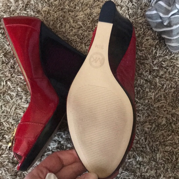 Michael Kors red wedges - Picture 3 of 3